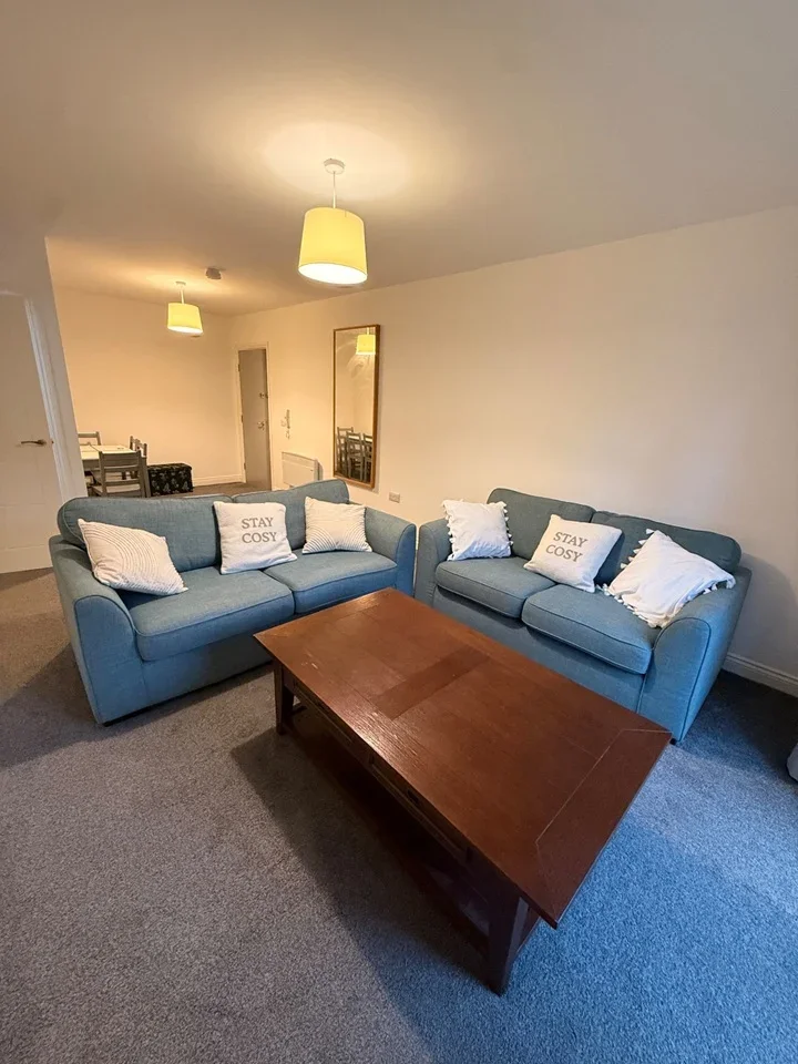 Flat Newton Garth in Leeds