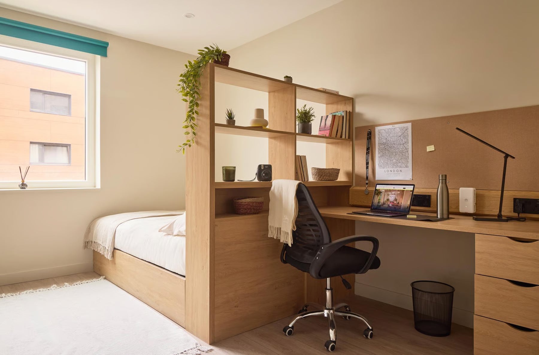 Room Hallsville Road in Greater London