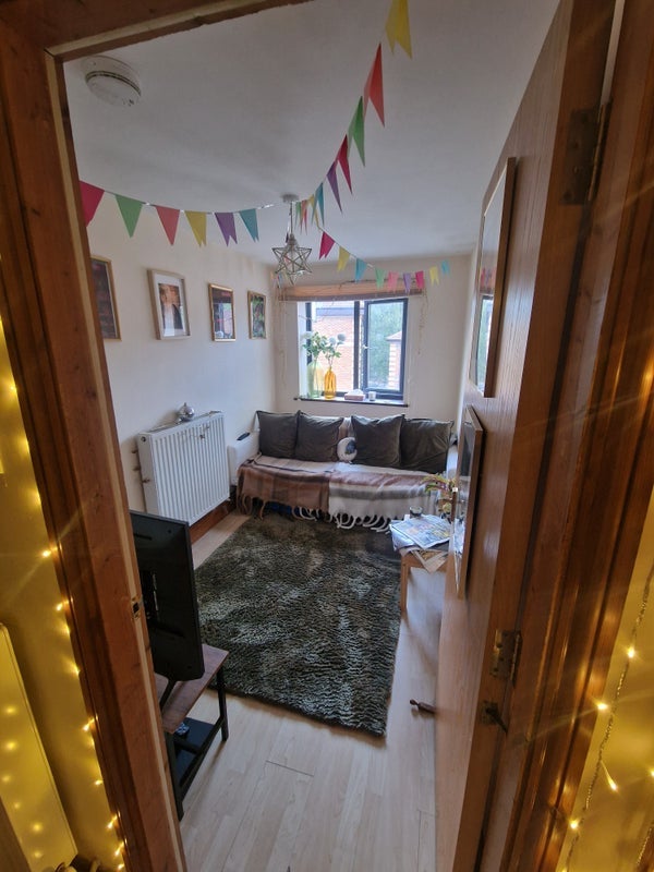 Room Gloucester Road in Bristol