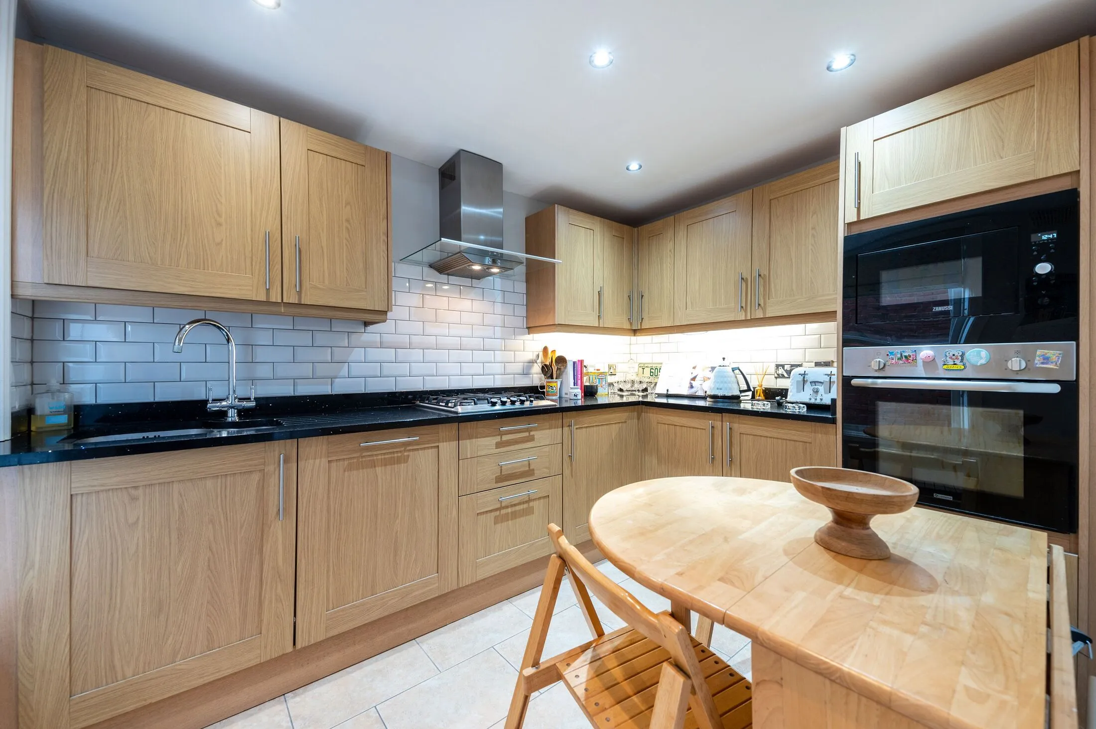 Flat Hermitage Road in Greater London