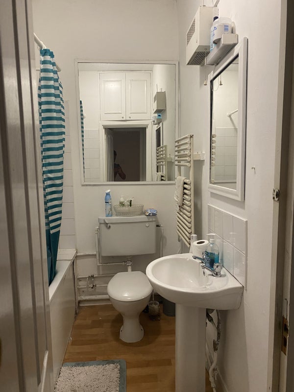 Room Kilburn High Road in Greater London
