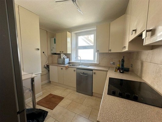 Flat Haven Green in Greater London
