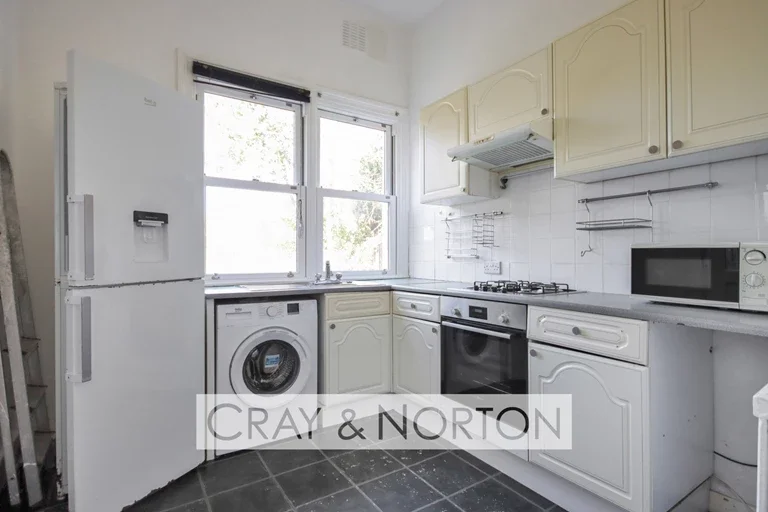Flat Outram Road in London