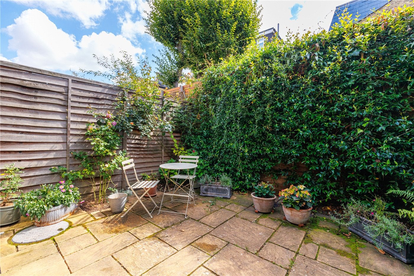 House Gowan Avenue in Greater London