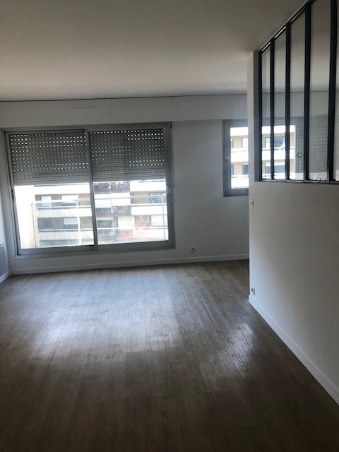 Flat Rue de Vaugirard in Paris