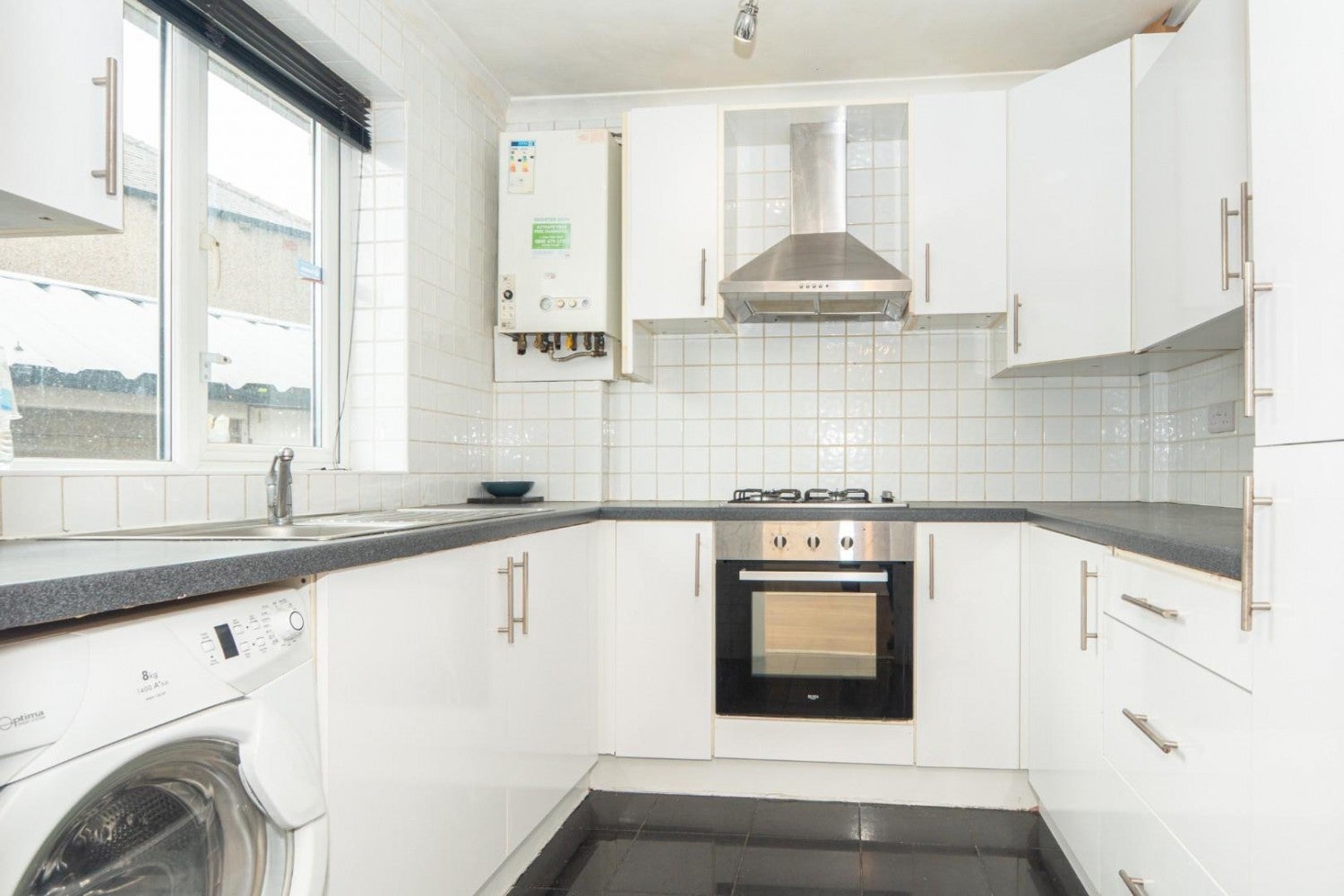 Flat Daleside Close in Leeds