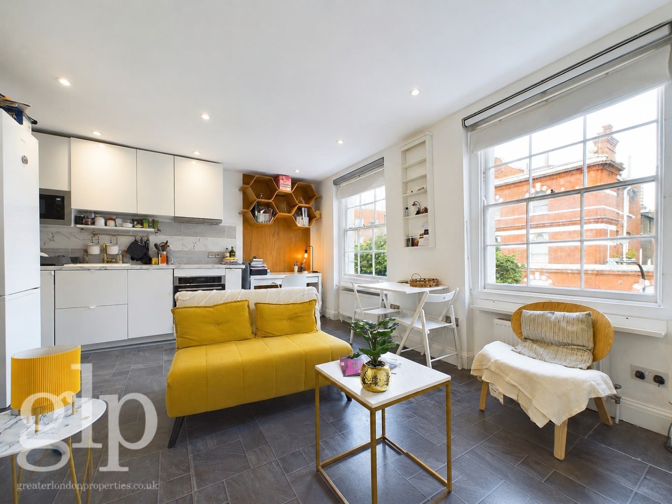 Flat Leigh Street in Greater London