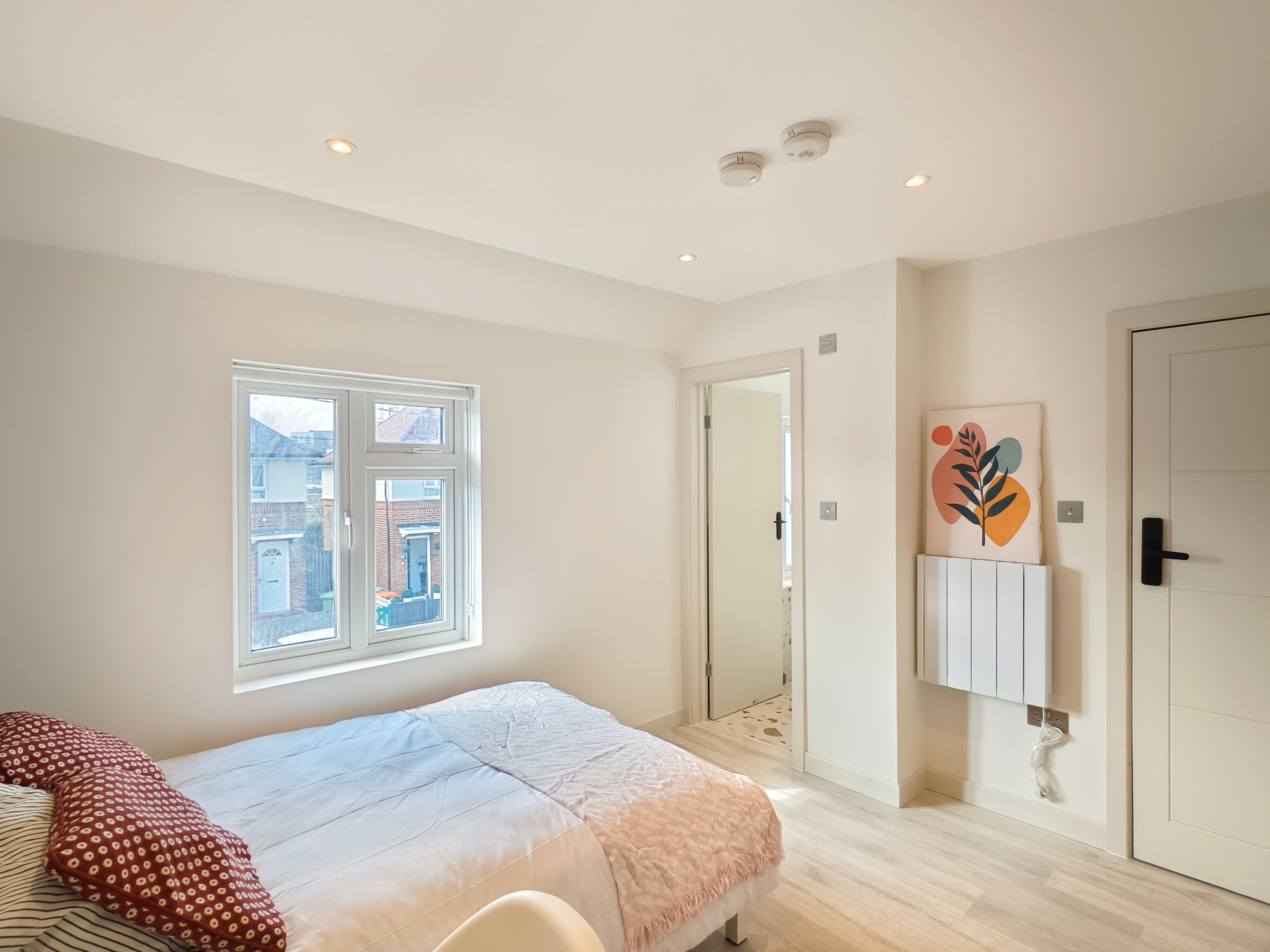 Flat Bisson Road in Greater London