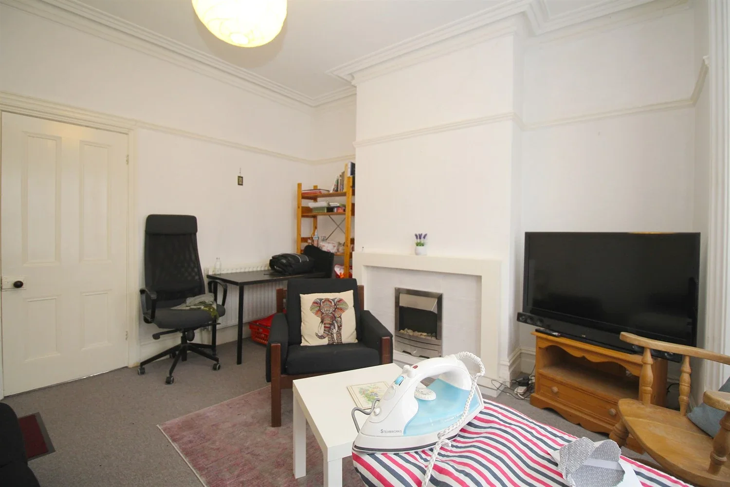 Flat Beacon Road in Charnwood