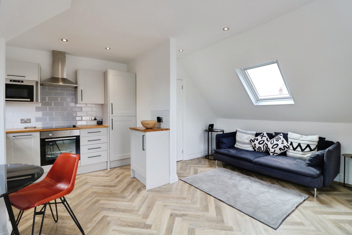 Flat Palmerston Road in Southend-on-Sea
