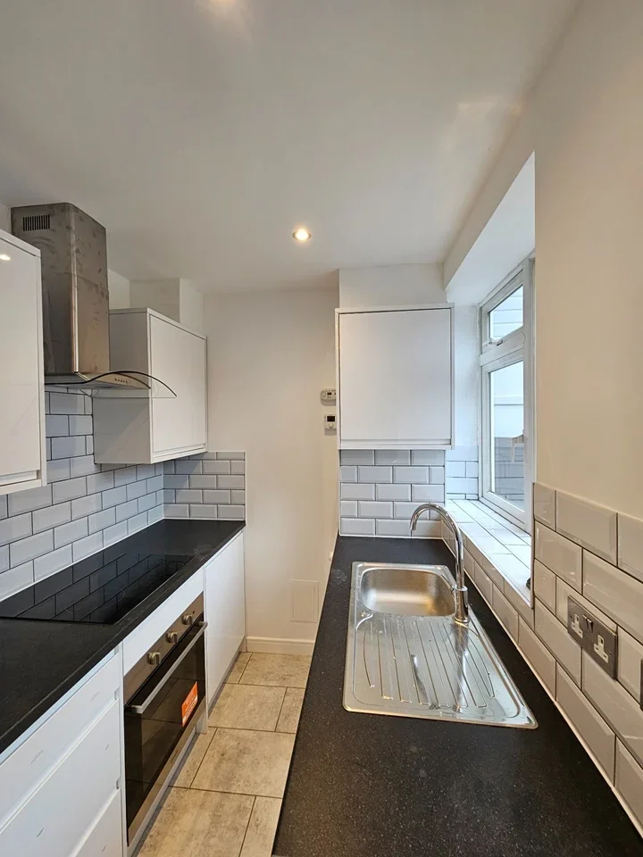 Room St. Helier Avenue in Greater London