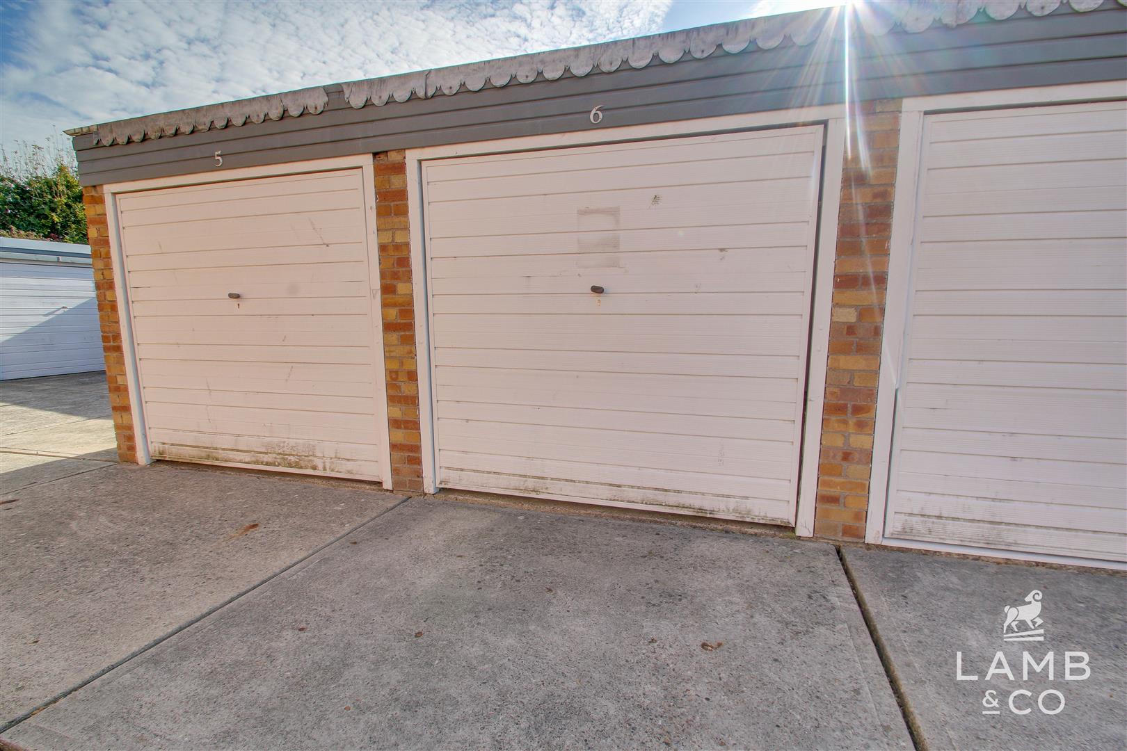 Flat Herbert Road in Clacton-on-Sea