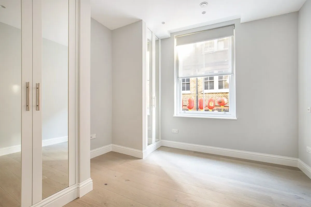 Flat Rupert Court in City of Westminster