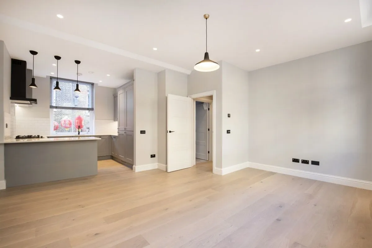 Flat Rupert Court in City of Westminster