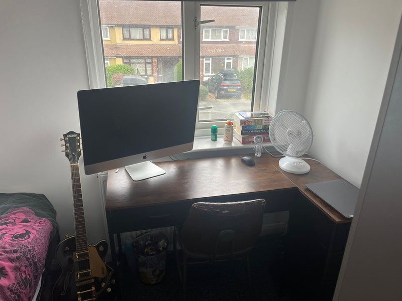 Room Windermere Road in Bristol