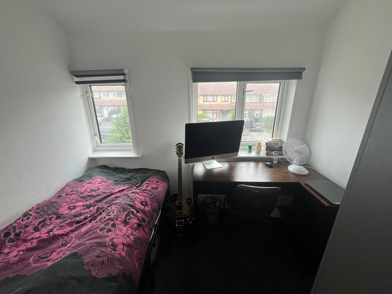 Room Windermere Road in Bristol