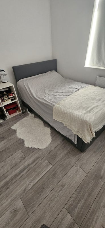 Room Capstan Square in Greater London
