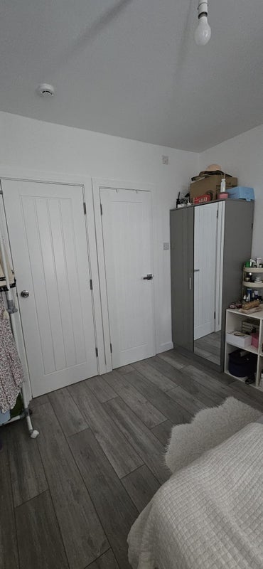 Room Capstan Square in Greater London