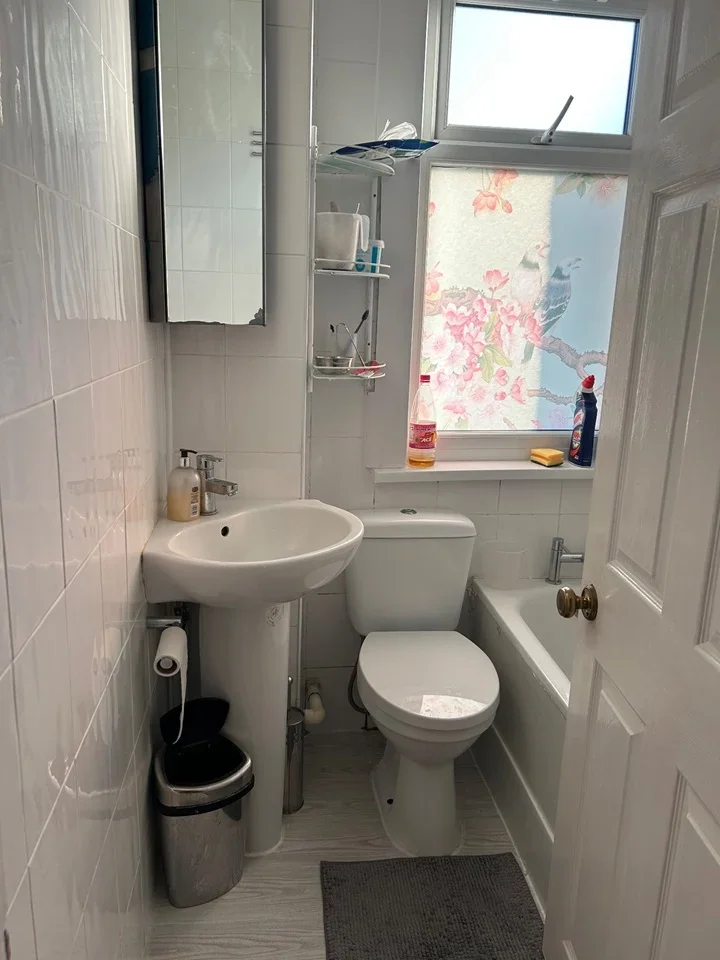 Room Danesbury Road in Greater London
