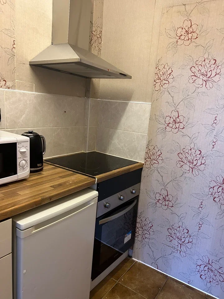 Room Danesbury Road in Greater London