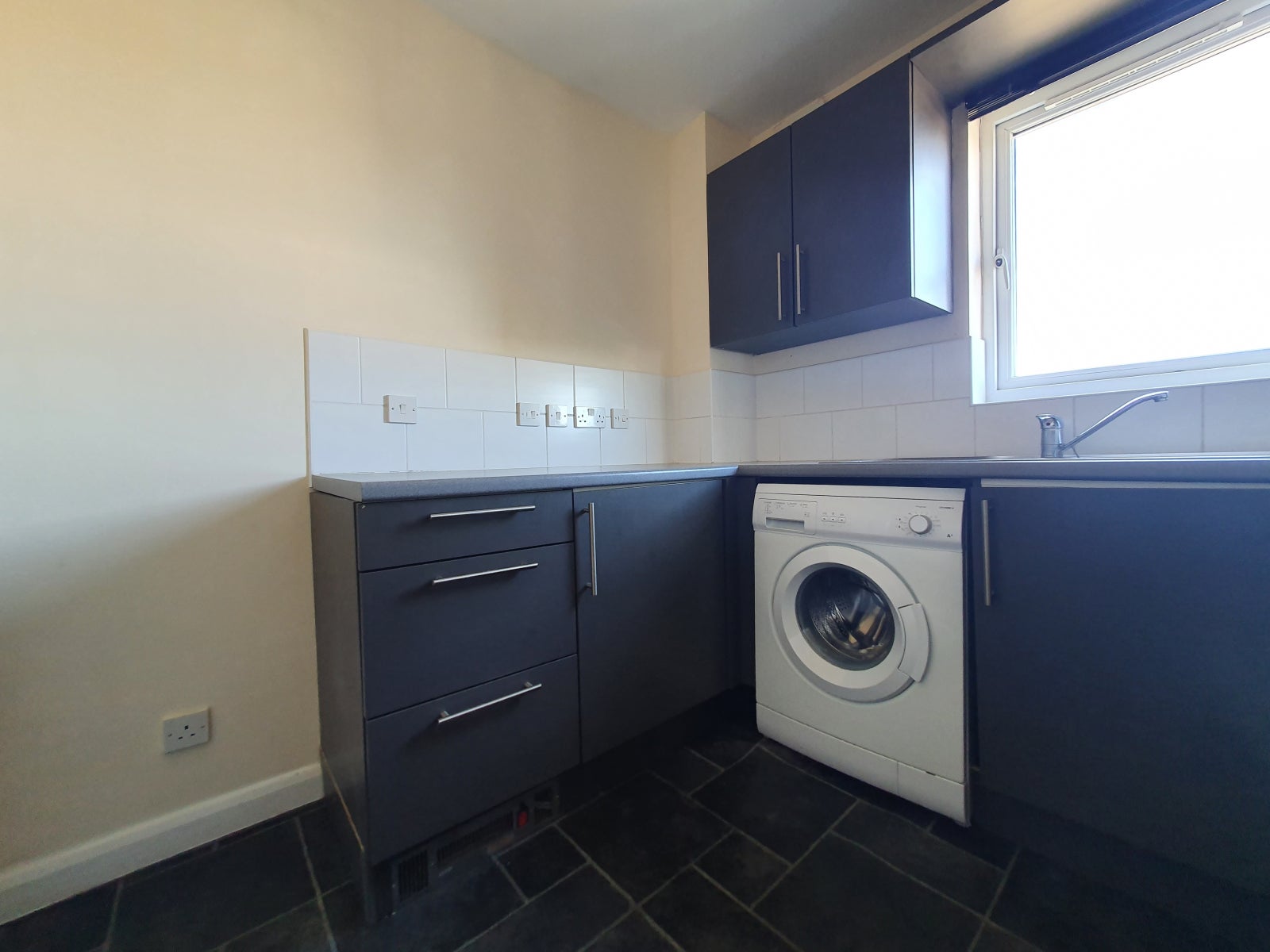 Flat Moorhead Close in Cardiff