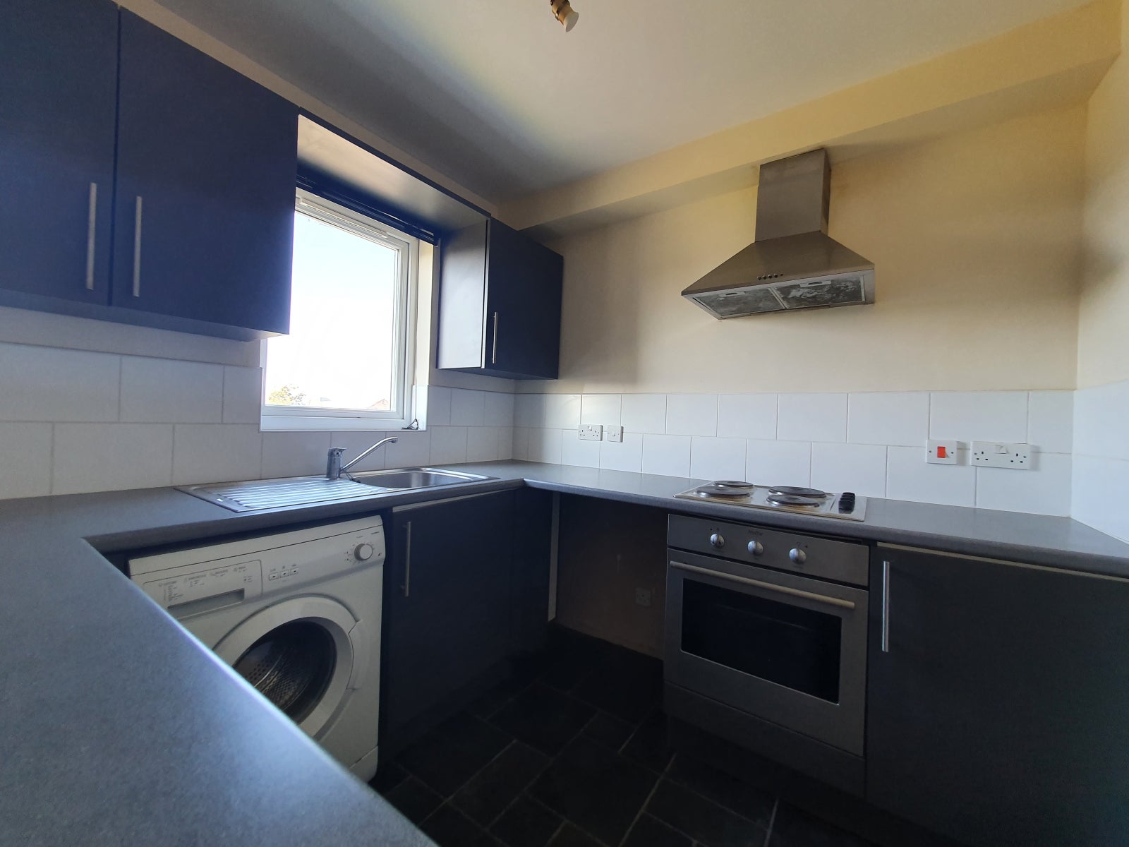 Flat Moorhead Close in Cardiff
