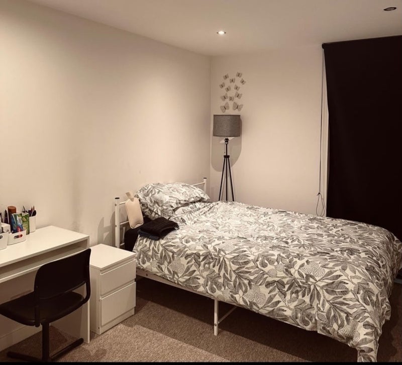 Room Clydeside Expressway in Glasgow
