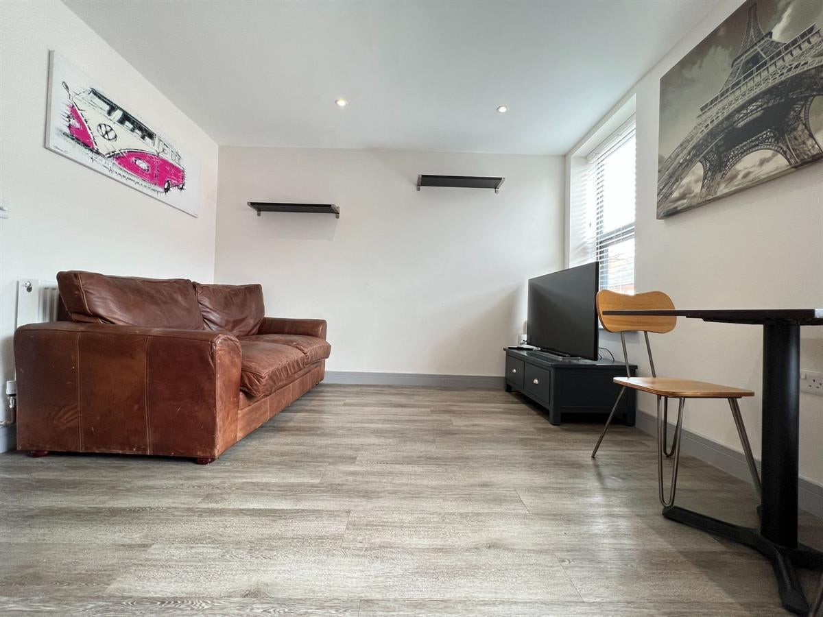 Flat Stratford Road in Rushcliffe