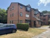 Flat Gladbeck Way in Greater London