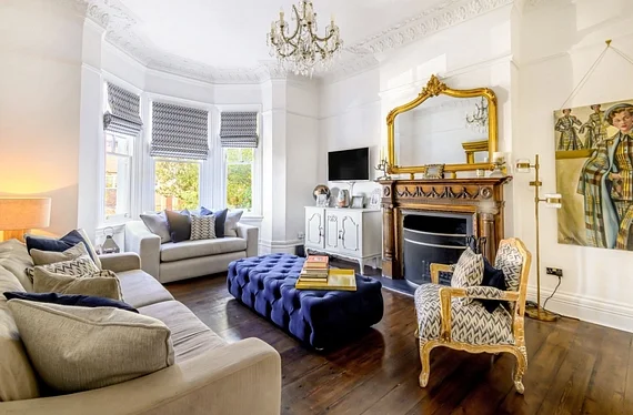 Flat Grosvenor Gardens in City of Westminster