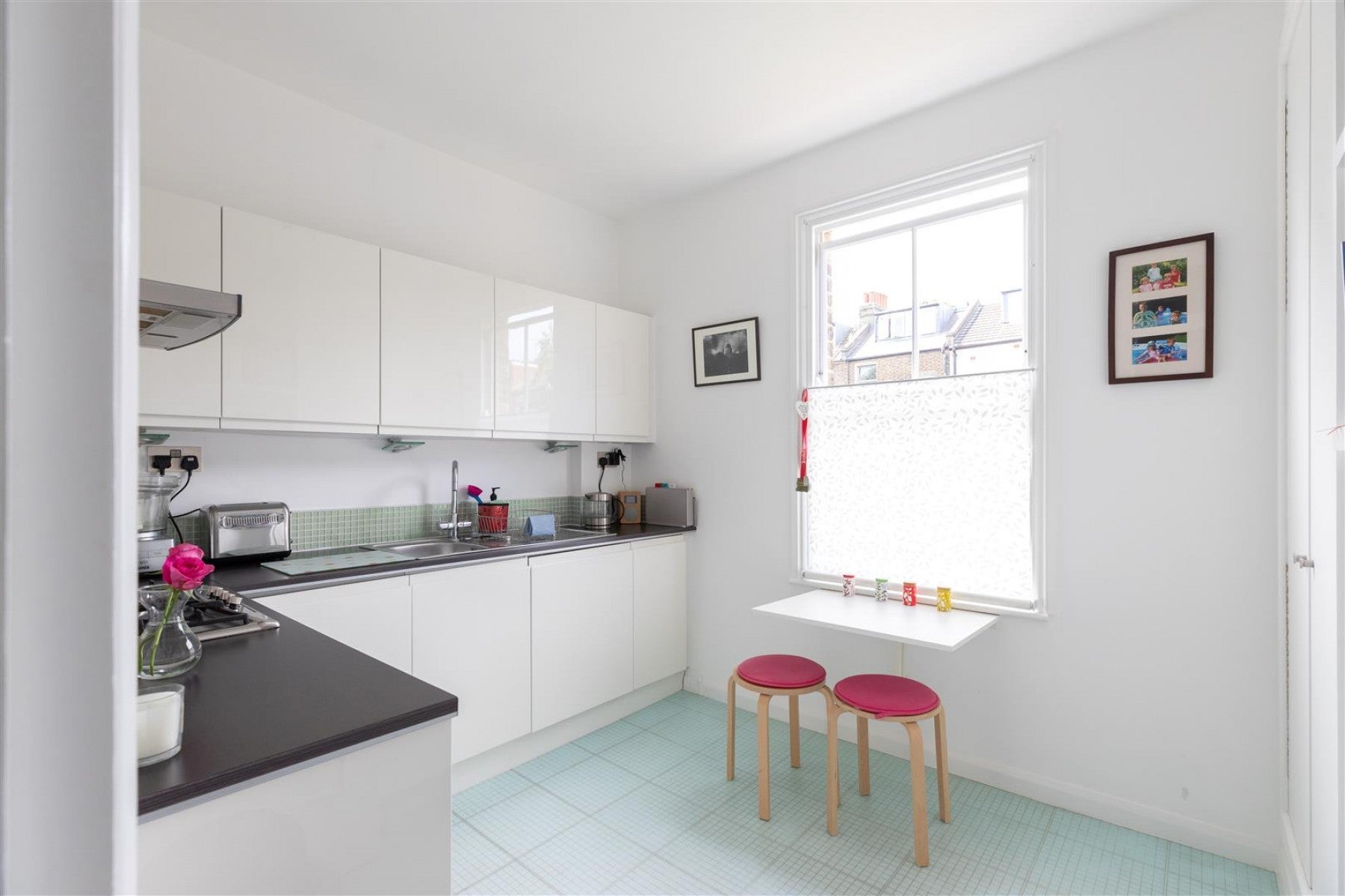 Flat Finsbury Park Road in Greater London