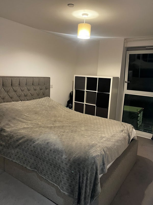 Room Seven Sisters Road in Greater London