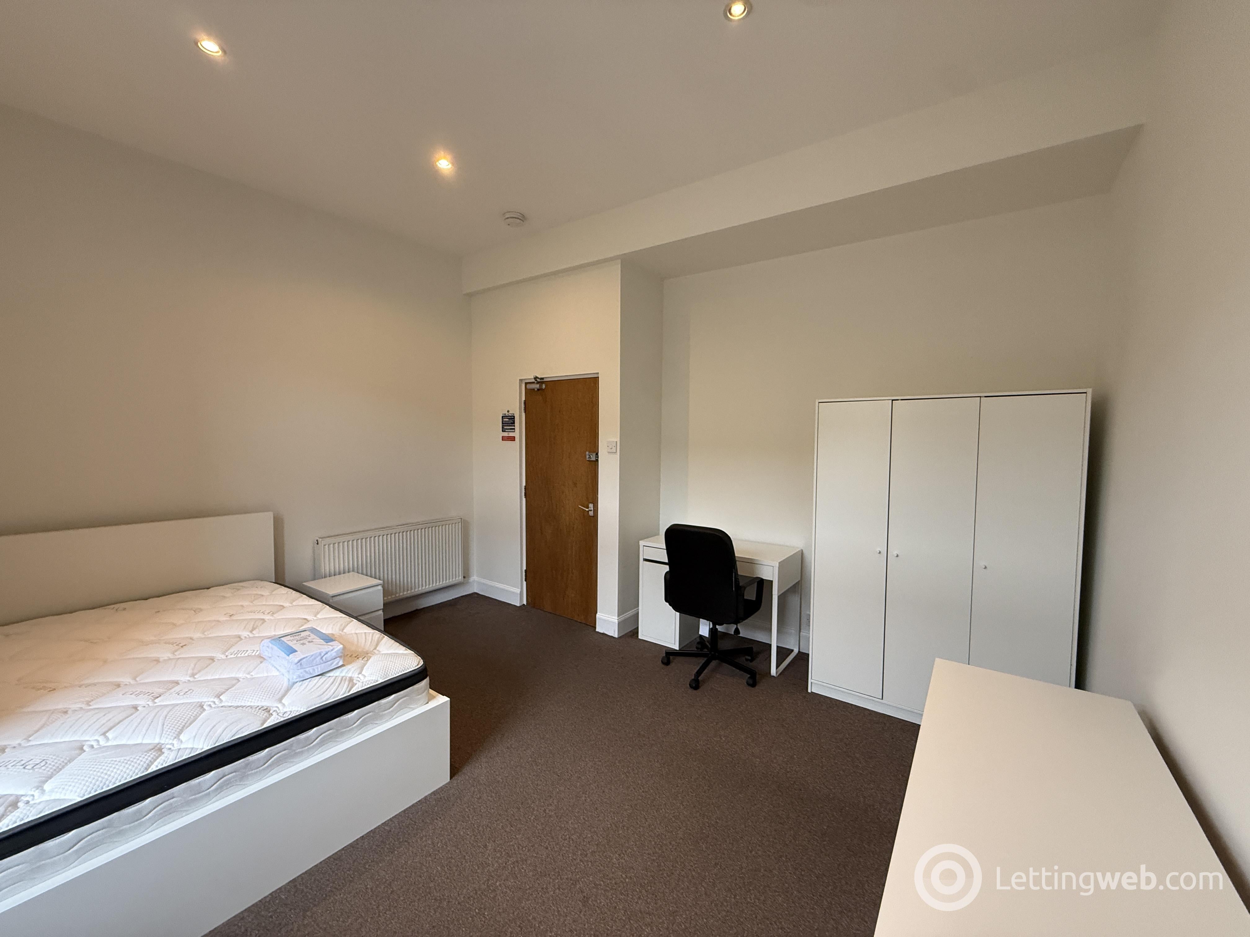 Room Commercial Street in Dundee