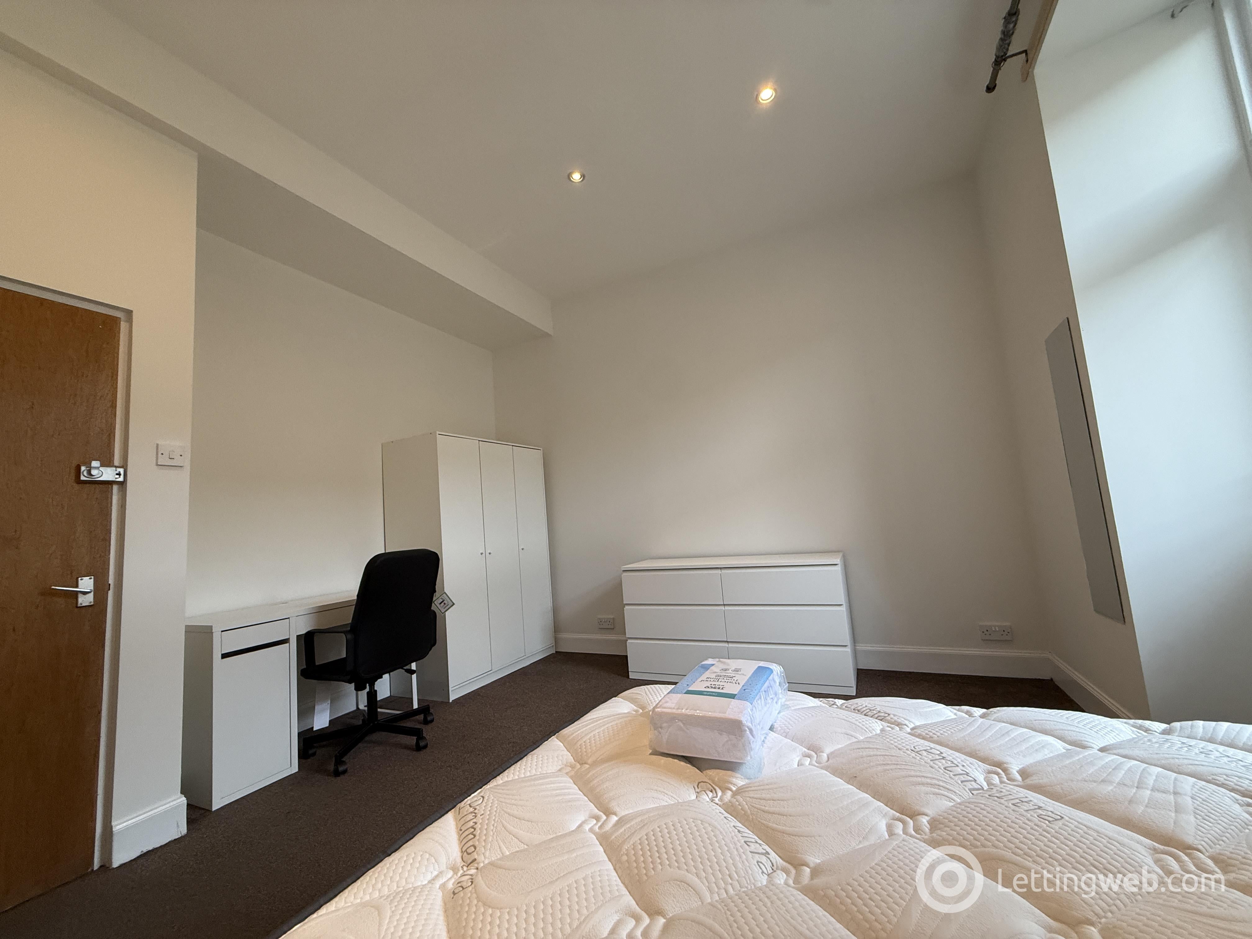 Room Commercial Street in Dundee