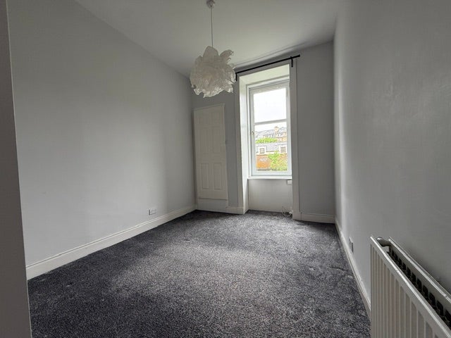 Flat Albert Road in Glasgow