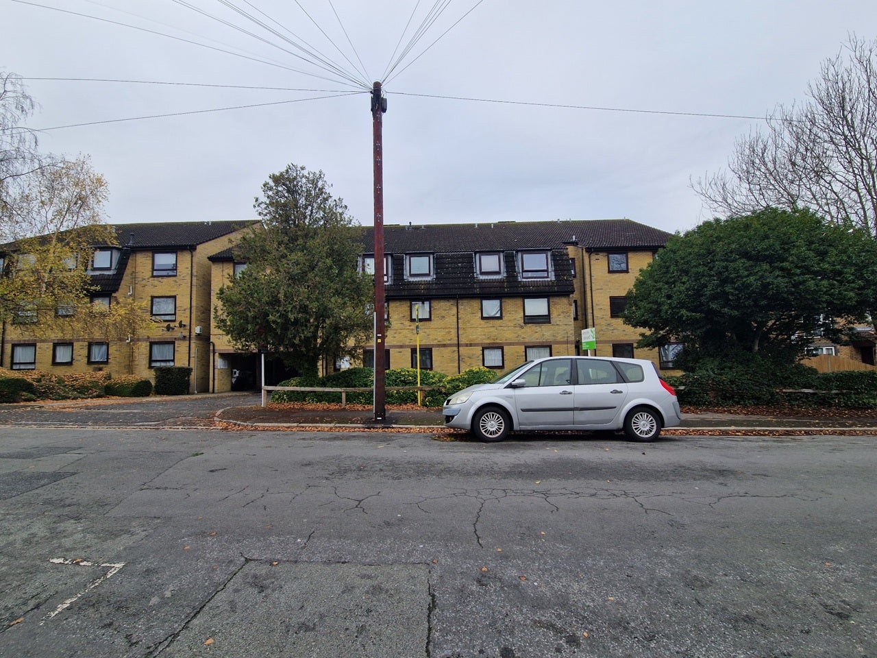 Flat Howard Road in Greater London