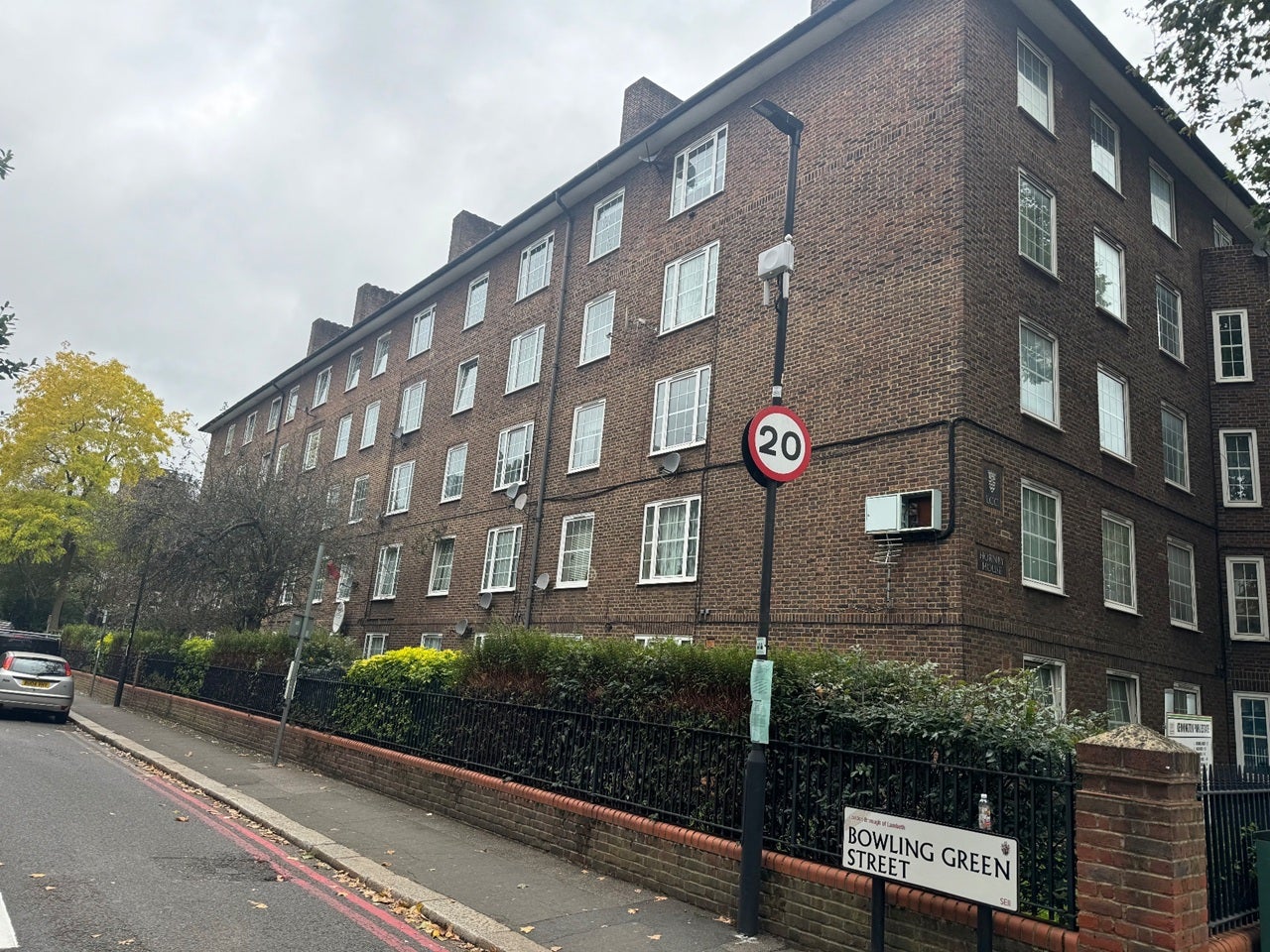Flat St Oswald's Place in Greater London