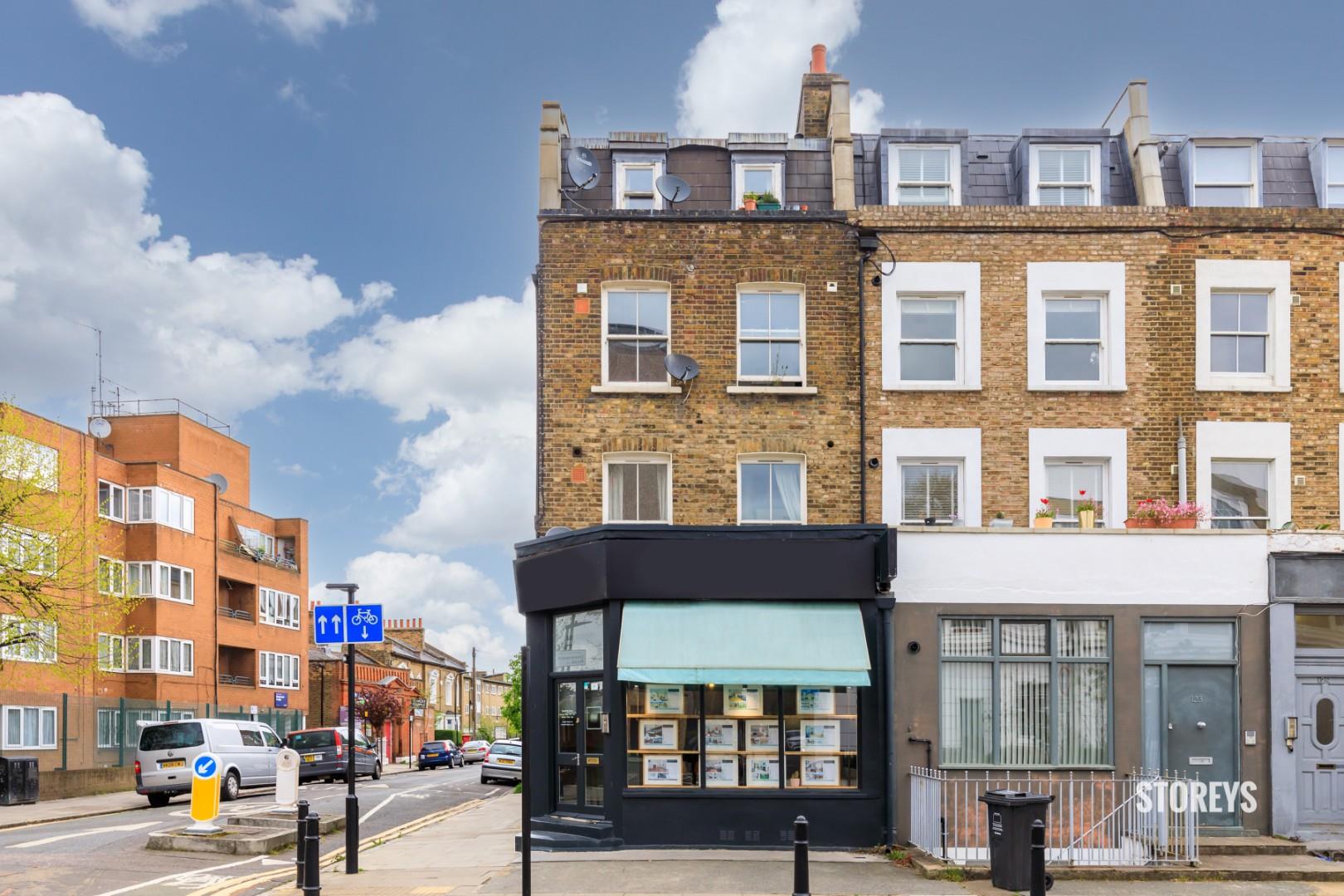 Flat Richmond Road in Greater London