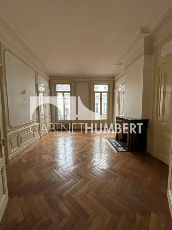 Flat Rue Charles de Gaulle in Saint-Étienne