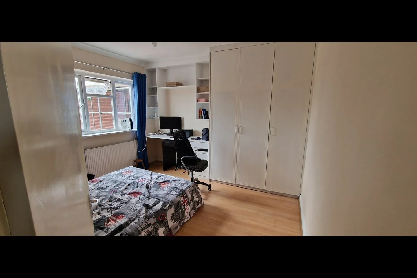 Flat Ruislip Road in Greater London