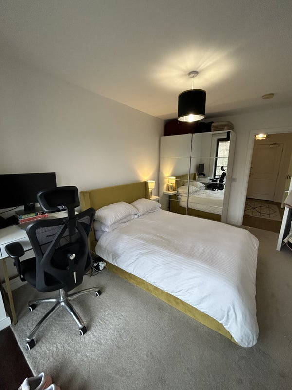 Room Upper North Street in Greater London