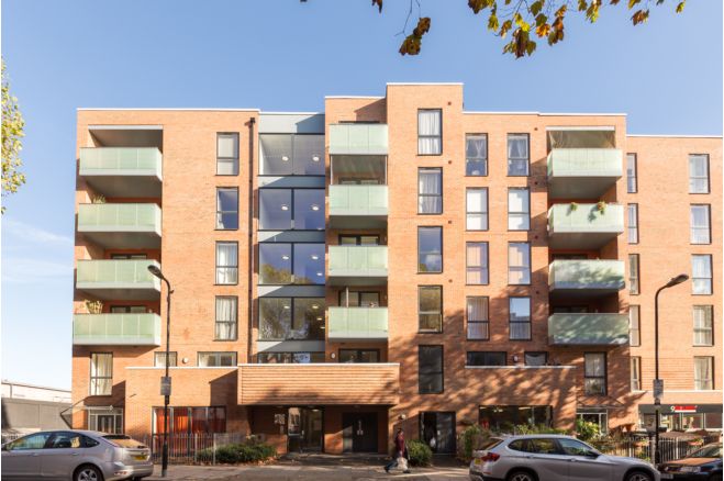 Flat Bathurst Square in Greater London