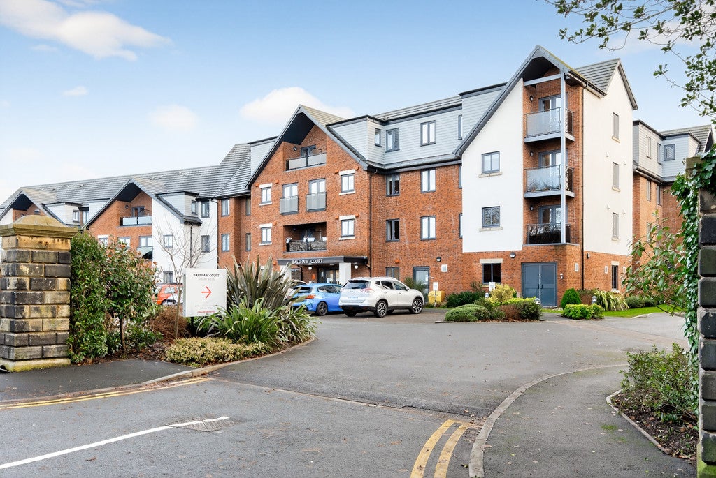 Flat Burlington Gardens in South Ribble