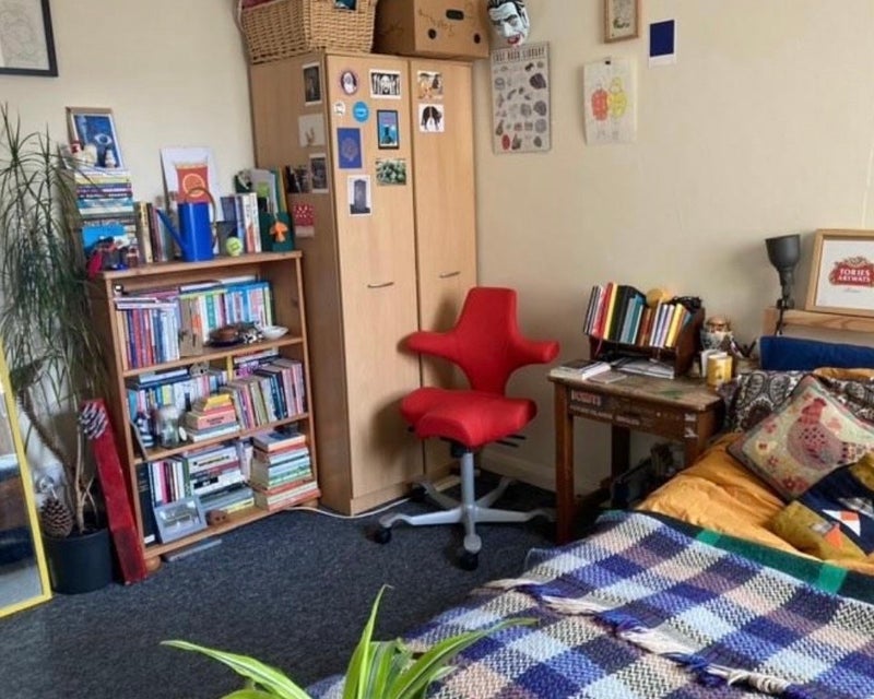Room Ty'n-Y-Coed Place in Cardiff