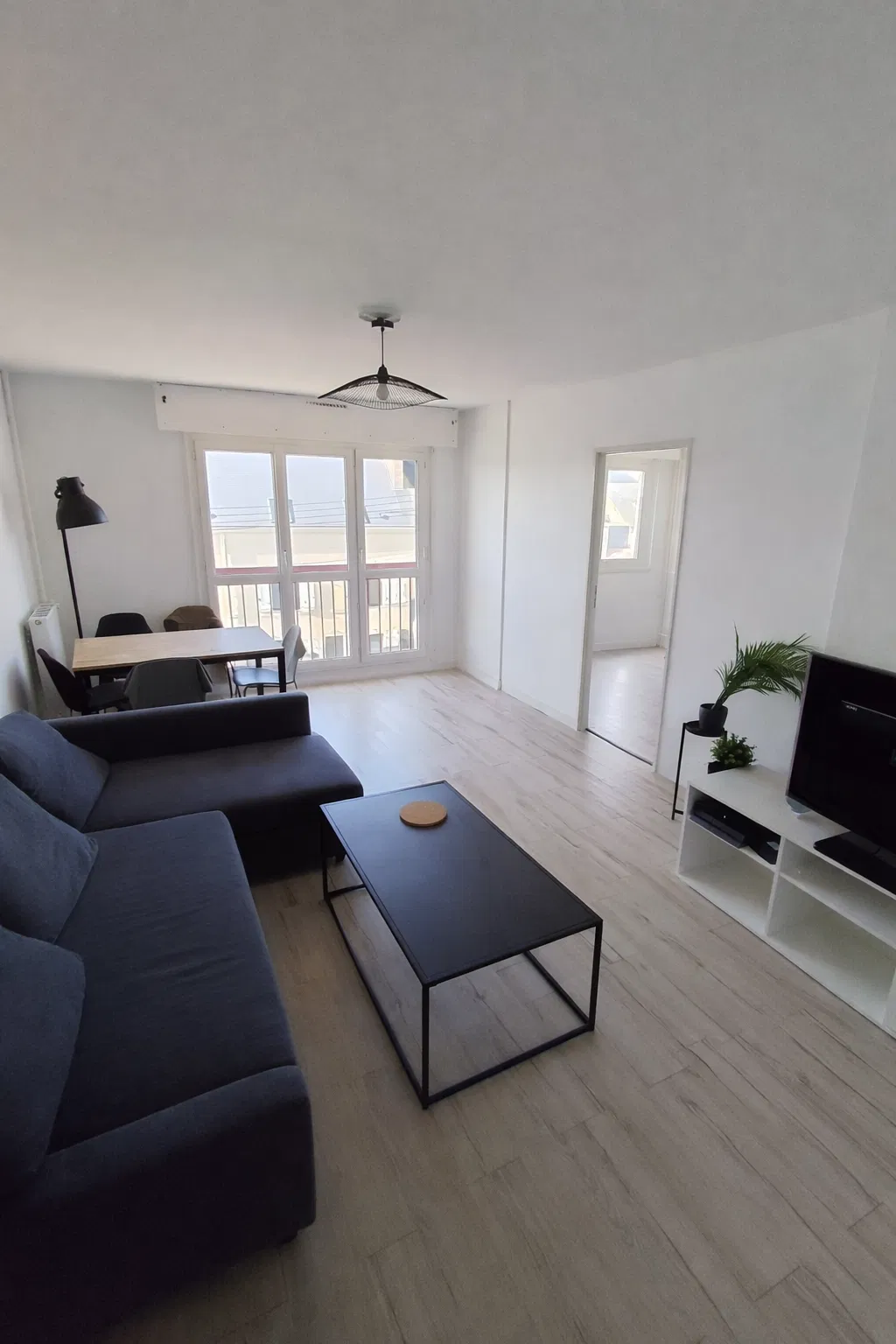 Room Rue Bary in Le Mans
