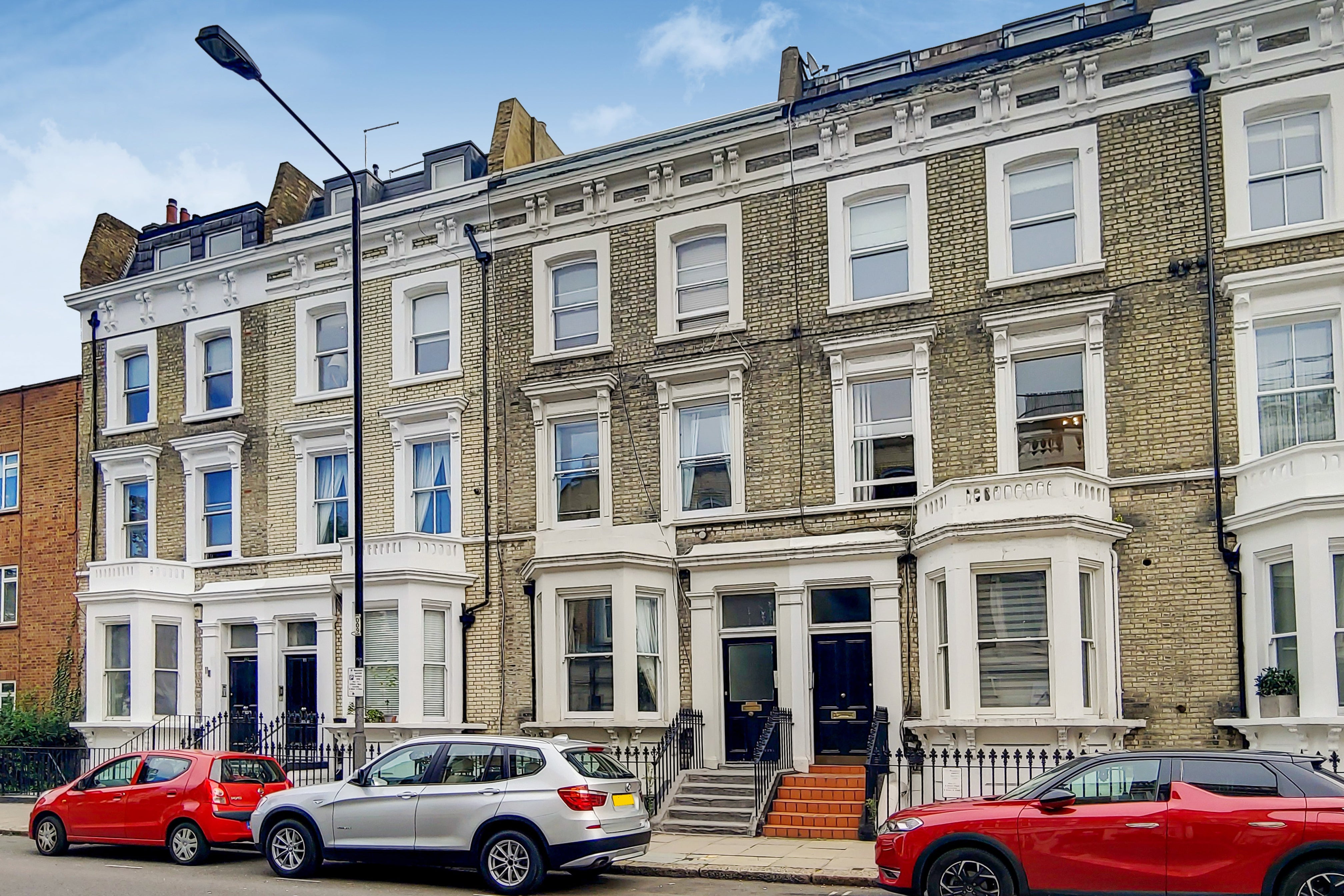 Flat Finborough Road in Greater London