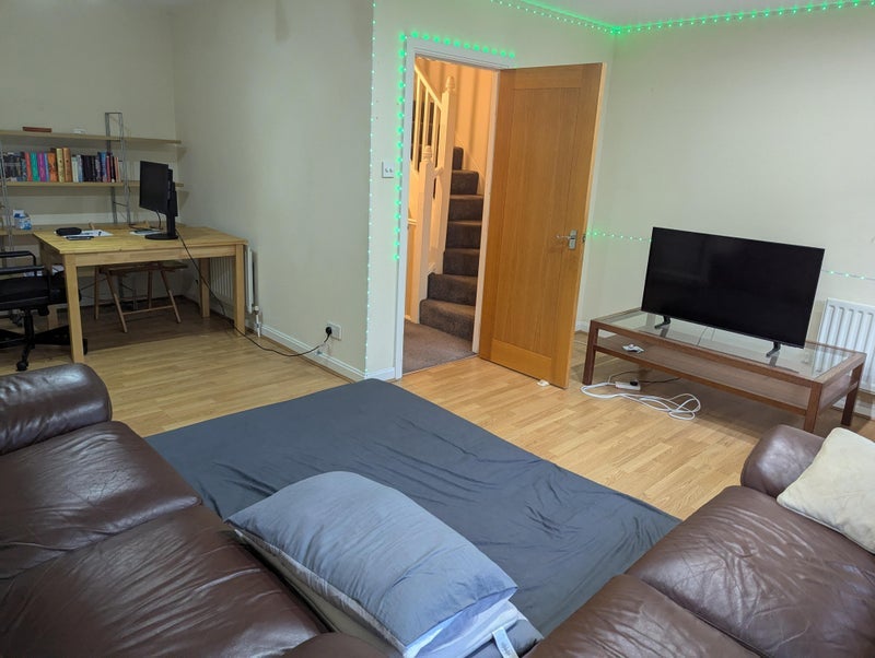 Room Adventurers Quay in Cardiff