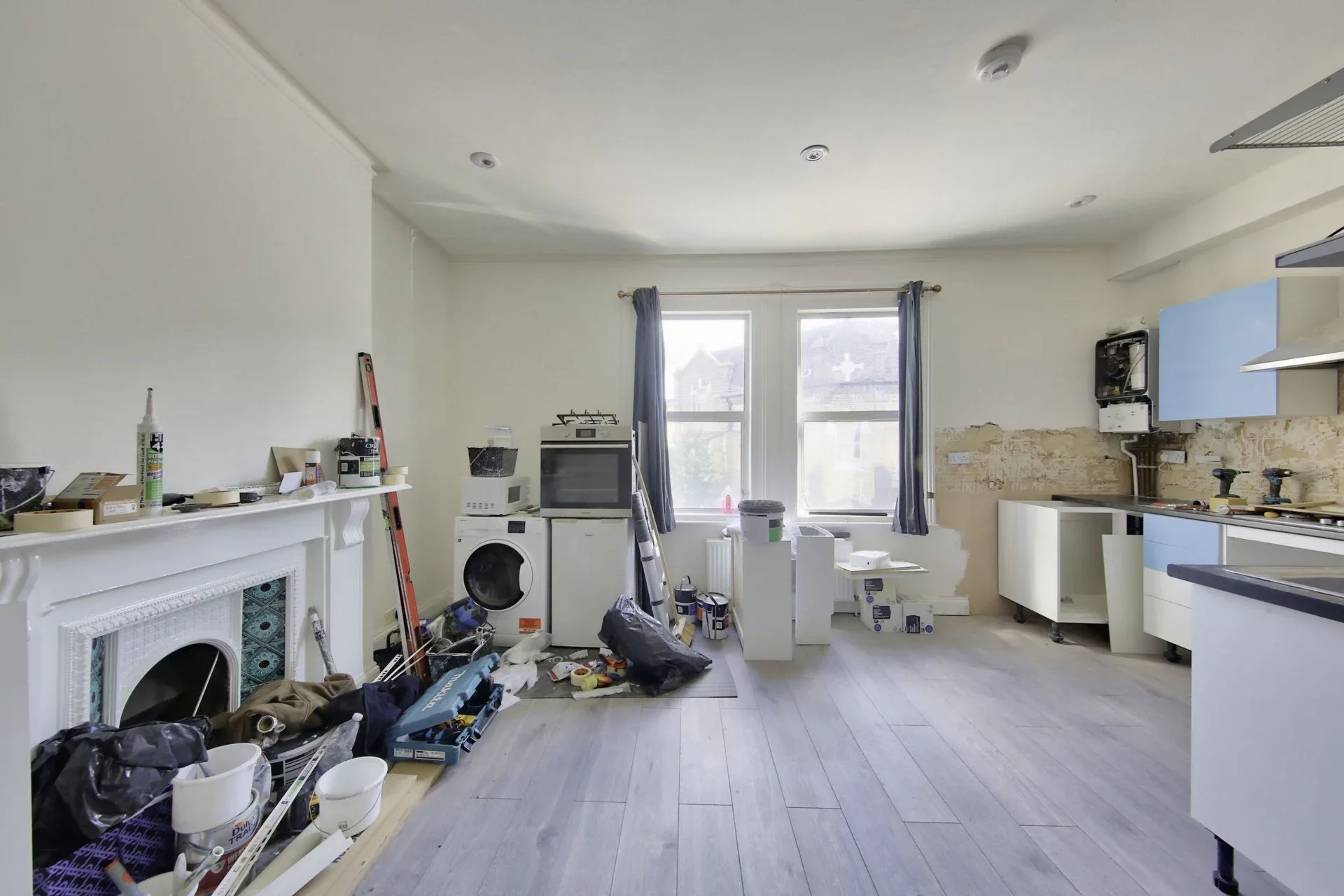 Flat Filmer Road in Greater London
