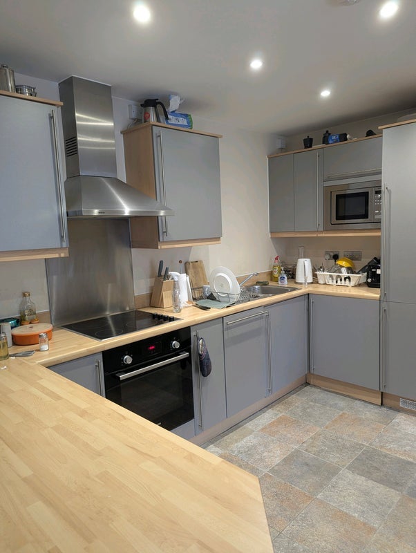 Flat Cole Street in Greater London