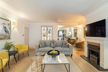 Flat Wilton Row in City of Westminster